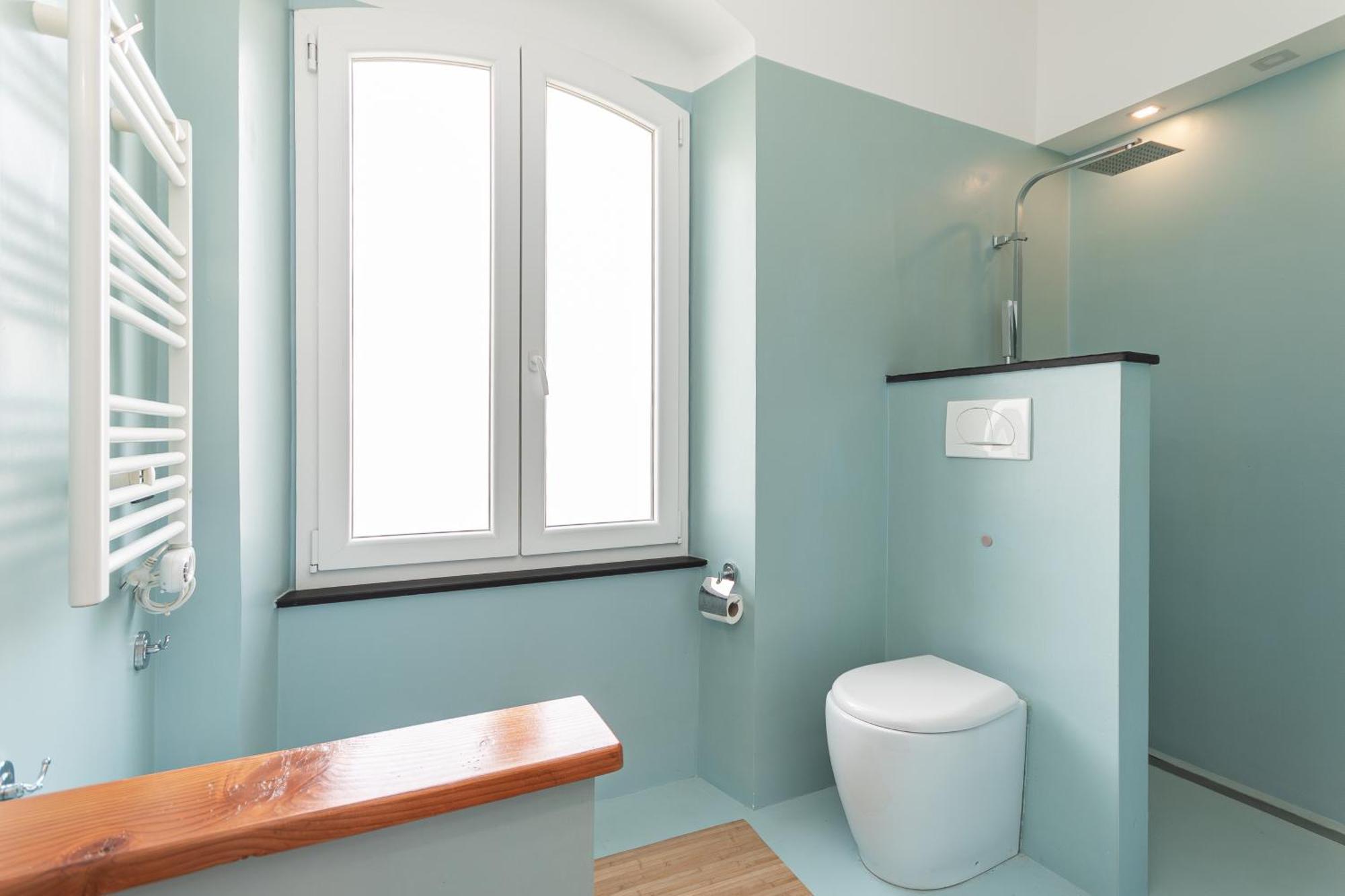 Spacious 3-Bedroom Apartment - 10 Min To City Center & 5 Min To Gaslini Hospital Генуа Екстериор снимка